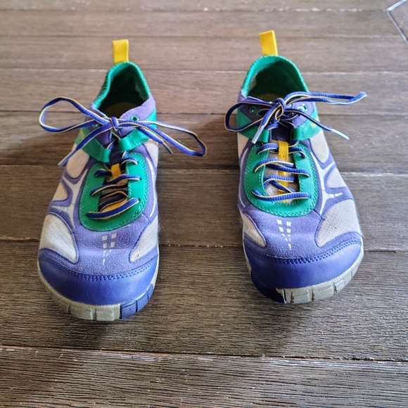 Ladies Size 9 Running Shoes - Picture 3 of 5